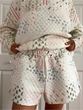 Sun-Kissed Coconut Quilted Holiday Shorts